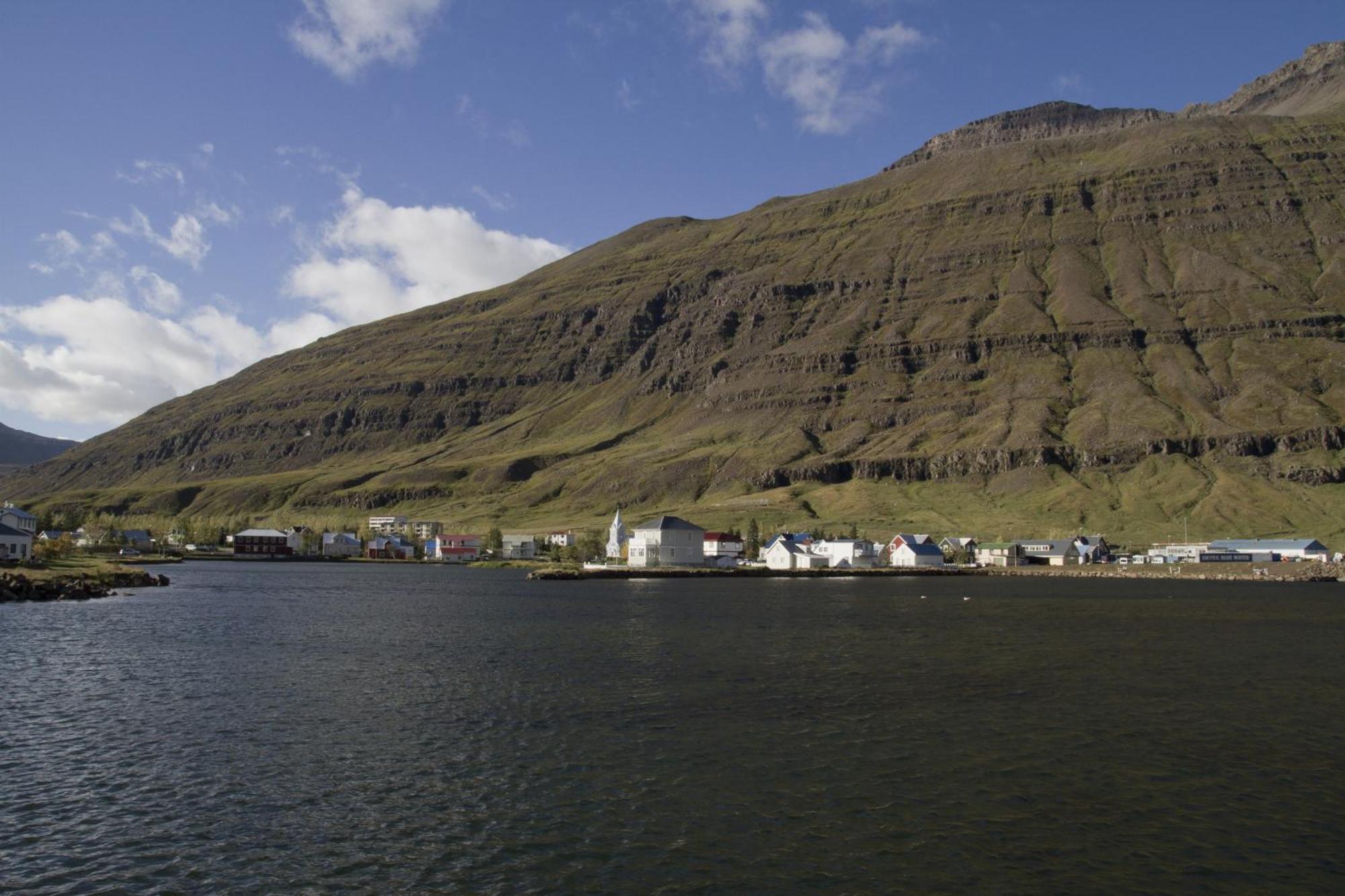 Lonsleira Apartments Seyðisfjörður Oda fotoğraf